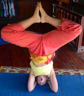 Kali Headstand